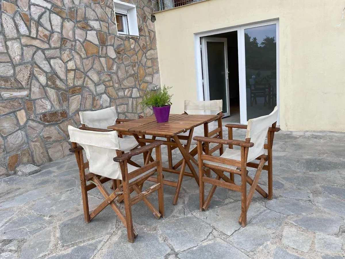 לריסוס Astri Villa