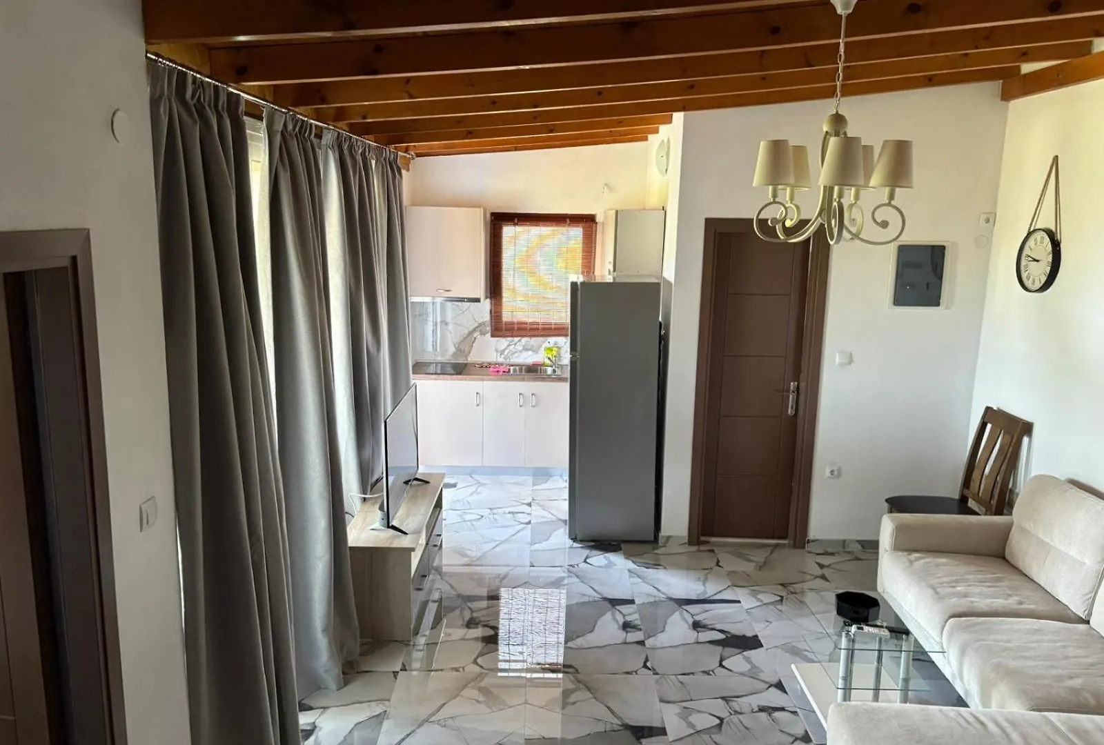 לריסוס Astri Villa 0*,