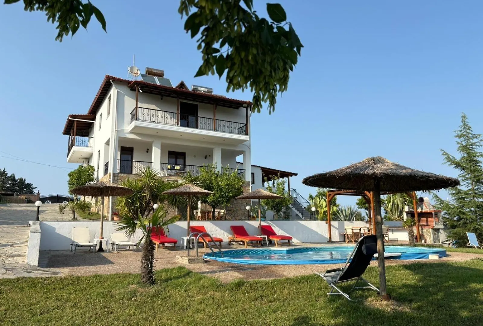 לריסוס Astri Villa יוון